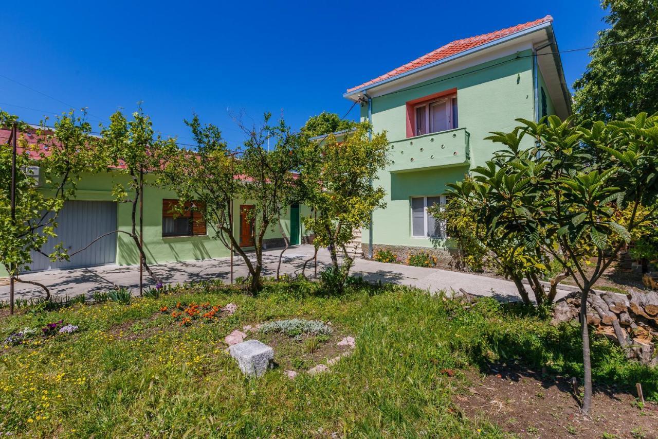 Apartments By The Sea Kastel Stari, Kastela - 14577 외부 사진